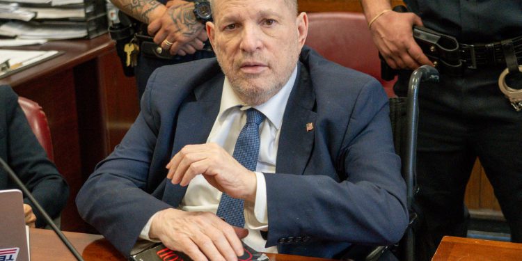 Harvey Weinstein Suđenje uživo: Osramoćeni filmski moćnik na sudu za otvaranje izjava u retriju silovanja