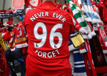 Hillsborough, Memorija živi: Van Dijk i utor odaju počast žrtvama