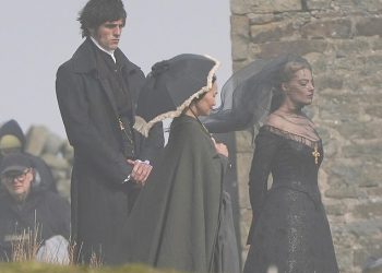 Hollywoodski glumac tvrdi da je zvijezda adolescencije probijanja Owen Cooper ‘zastrašujuća’ na setu nove adaptacije Wuthering Heights – kako su otkriveni prvi izgled pucanja