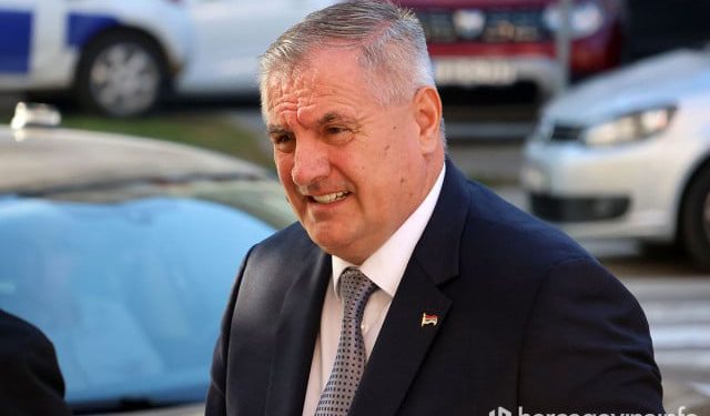 IZJAVE I OBJAVE Predsjednik Vlade RS vrijeđao kolege iz opozicije, a uputio je poruku i Schmidtu