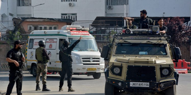 Indija smanjuje veze s Pakistanom nakon smrtonosnog napada na kašmirske turiste