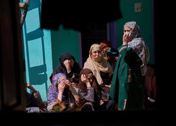 Indijski dužnosnici kažu da su trupe razmjenjivale vatru s pakistanskim vojnicima u spornom Kašmiru