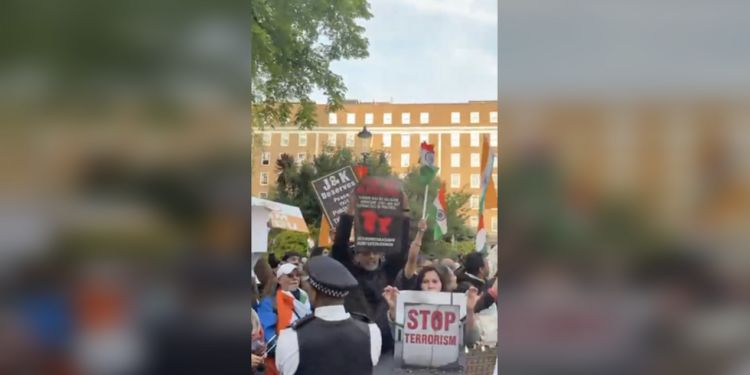 Indijski i pakistanski prosvjednici suočeni su u Londonu (video) – RT Indija