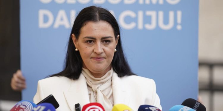 Ivana Ninčević-Lesandrić: Oni nisu jaki, oni su jadni! Oslobodimo Dalmaciju od HDZ-a!
