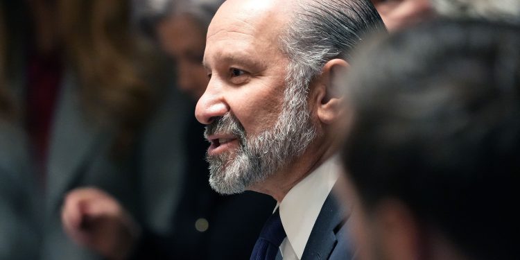 Izuze od američke tarife za elektroniku su “privremena”, kaže tajnik trgovine