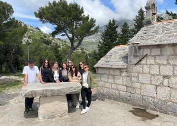 Izvanučionička nastava za studentice Filozofskog fakulteta u organizaciji Zvjezdanog sela Mosor