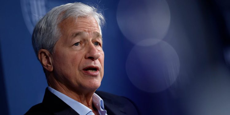 Izvršni direktor JPMorgan -a Jamie Dimon izdaje upozorenje na Trumpove tarife