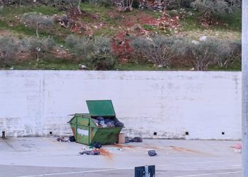 Jako je zapuštena i prljava