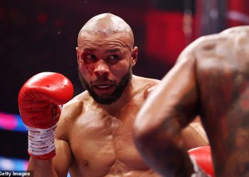 Jeff Powell: Ovo je bila svađa u bar -sobi ispred 67.000 – pobjeda Chrisa Eubank JR -a nad gorkom obiteljskom suparnikom Conor Benn bila je kratka svjetska klasa, ali oni su ponosni svoje tate