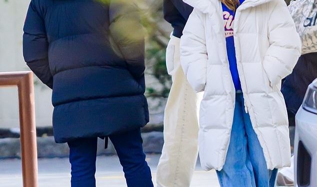 Jennifer Lopez skladišti s Hunky-om Brettom Goldsteinom na setu novog filma usred romantičnih glasina