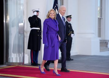 Joe Biden trebao bi ostati bez politike za dobro svoje stranke, kaže bivši pomoćnik Jill