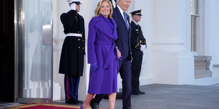 Joe Biden trebao bi ostati bez politike za dobro svoje stranke, kaže bivši pomoćnik Jill