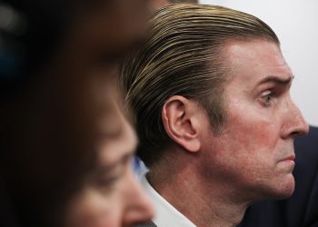 John Ullyot, službenik Pentagona u središtu skandala Jackie Robinson, podnio ostavku