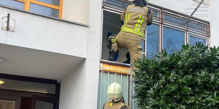 Jugo dalo posla splitskim vatrogascima