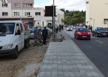 Jurnjava u Ante Starčevića: Policajci lovili mladića koji nije imao kacigu pa kod njega našli razne droge