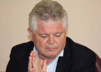 KRONIKA JEDNOG POLITIČKOG ŽIVOTA Vlahušić – liječnik, ministar, ravnatelj, gradonačelnik, ‘dijete anđeo nebesko’