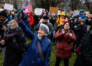 Kako je Harvard postao prvo sveučilište koje se odgurnulo protiv Trumpovog kampusa i prijetnji s više milijardi dolara