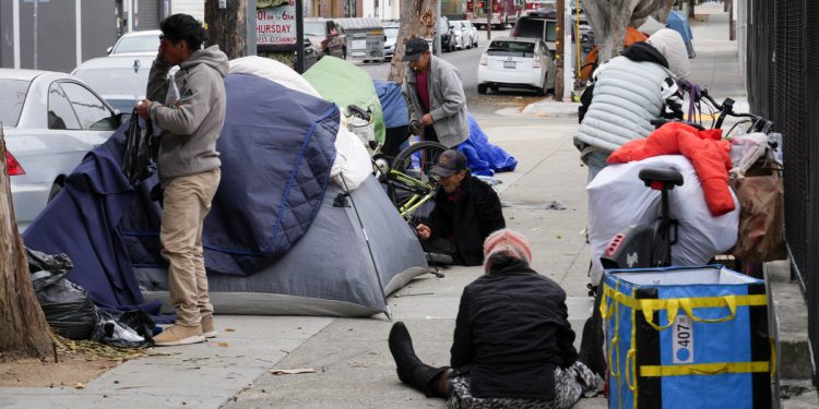 Kalifornijski grad može započeti uhićenje beskućnika koji odbijaju ponudu skloništa