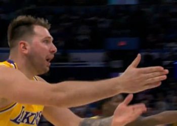 Kaos kao Luka Doncic izbacuje se u Lakers Meltdown prije nego što se vruće predvidio povratak u Dallas Mavericks