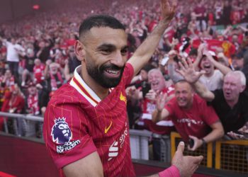 Kartice za inozemne izvještaje: Liverpool iz 10, Ekitiké od prvaka: 8. Omlin Pasticcione: 3
