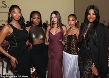 Kate Hudson vodi paradu stila u haljini s ukrašenom lukom dok se pridružuje Cara Delevingne i Nude Mandy Moore na dodjeli nagrada Fashion Trust … ali VIP gost Hailey Bieber preskače crveni tepih
