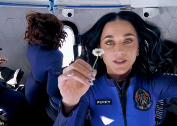 Katy Perry zabio je brat Miley Cyrus u Wild Rant -u tvrdeći da je kopirala karijeru zvijezde Hannah Montana