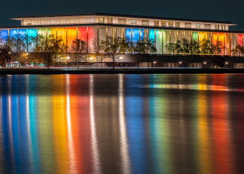 Kennedy Center otkazuje događaje LGBTQ+ Pride kako bi se uskladio s novim prioritetima nakon što je Trump otpustio Centrovo vodstvo