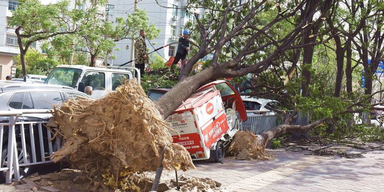 Kinezi mlađi od 50 kilograma upozorili su da ostanu kod kuće kako bi izbjegli da se ‘ispuhaju’ – RT World News