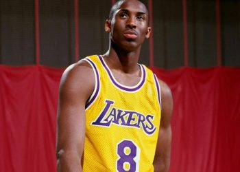 Kobe Bryant, na aukciji je prodao majicu novaka: rangiranje najskupljeg