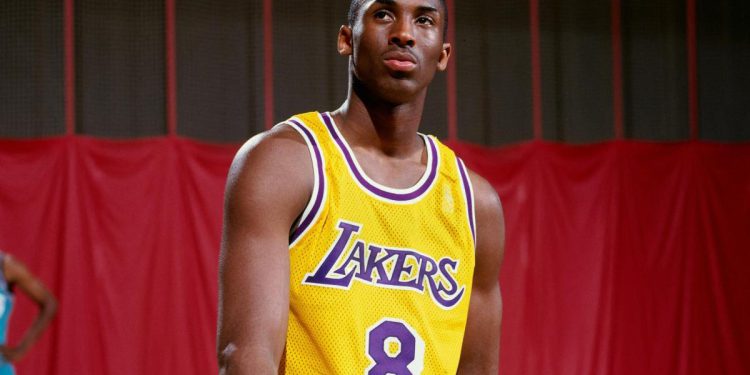 Kobe Bryant, na aukciji je prodao majicu novaka: rangiranje najskupljeg