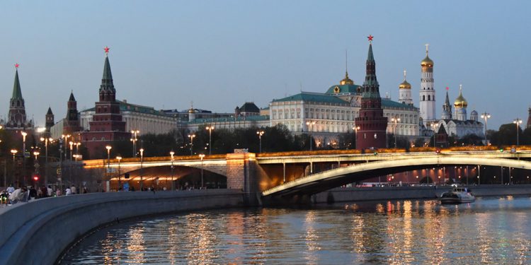 Kremlj ocrtava uvjete za razgovore s Kijevom – RT Rusijom i bivšim Sovjetskim Savezom