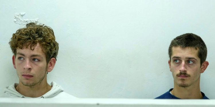 Krijumčari životinja ciljaju bizarni novi trend kao dva tinejdžera uhićena u Keniji