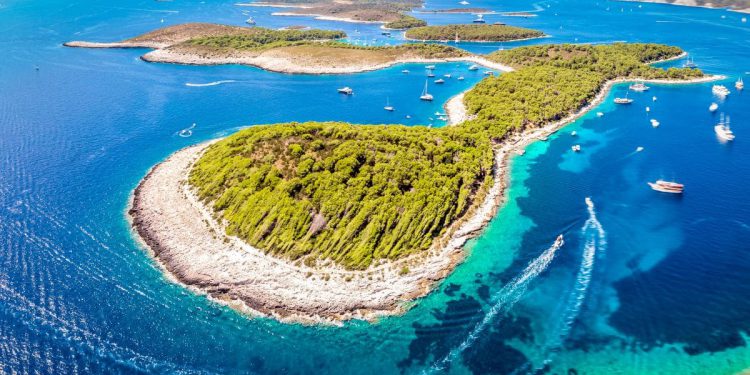 LIJEKOVI MOREM Uskoro stižu dvije brodice – ljekarne za zadarske otoke!