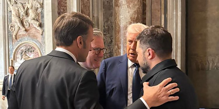 Lip Reader otkriva Trumpovu vatikanu zahtjev za Macronom – RT World News