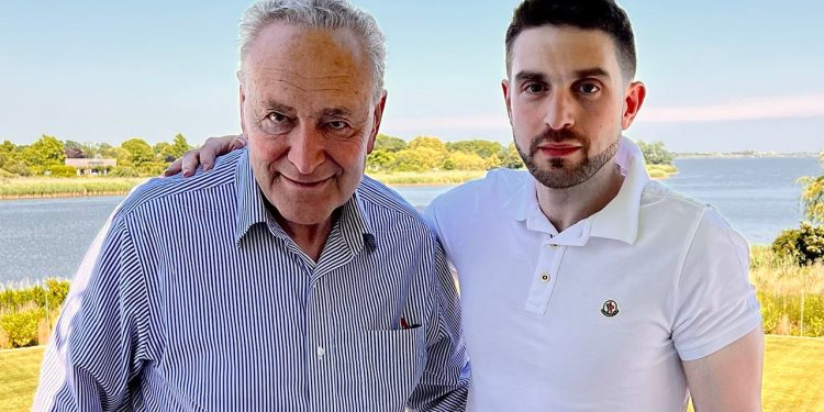 Ljevičarski izlaz otkriva sramotu unutar Soros Network-a zbog Son’s izvan dodirnih postova na društvenim medijima