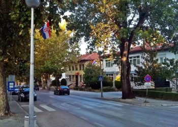 MILIJUNI ZA CESTE U HNŽ Grade se kružni tokovi u Čitluku i Gabeli, ulaz u Ravno i saniraju klizišta