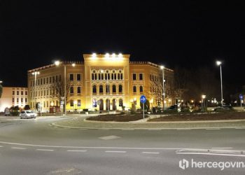 MOSTAR Maskirane osobe napale maloljetnike dok su čekali autobus