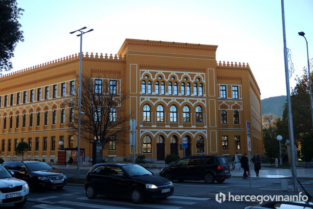 MOSTAR Pokušaj napada na učenike ispred Gimnazije