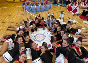 Mažoretkinje Grada Splita osvojile 15 medalja na kvalifikacijskom turniru u Vrsaru