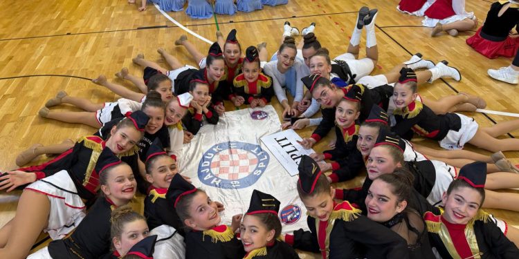 Mažoretkinje Grada Splita osvojile 15 medalja na kvalifikacijskom turniru u Vrsaru