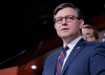 Mike Johnson otvara vrata Medicaidu rezanja i poziva na politički ispadanje