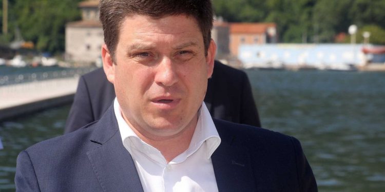 Ministar Butković uručuje milijunske ugovore za sufinanciranje projekata lučke infrastrukture i pomorskog dobra