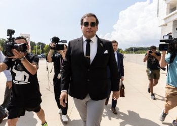 Ministarstvo pravosuđa slama Georgea Santosa zbog svog ‘nezasitnog apetita za lajkovima’ na društvenim medijima uoči izricanja kazne