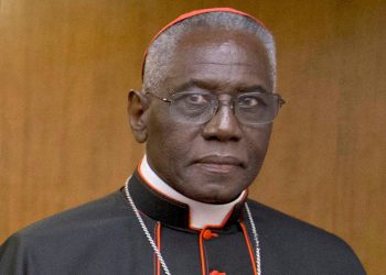 Moguća zamjena pape Franjo: Top citati protiv probuđenog kardinala Roberta Saraha