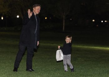 Musk obećava da će smanjiti ulogu Bijele kuće – RT World News