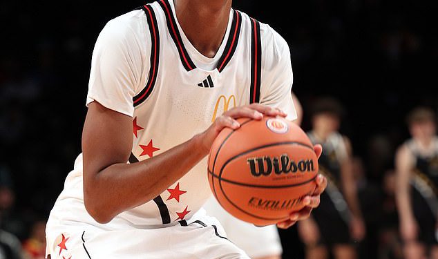 NBA legenda Gilbert Arenas ‘Sin Alijah, 18, smješten u komu nakon ozbiljne automobilske nesreće