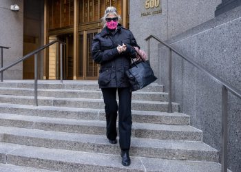 Nadine Menendez stavila je muževu “napajanje na prodaju”, kažu tužitelji