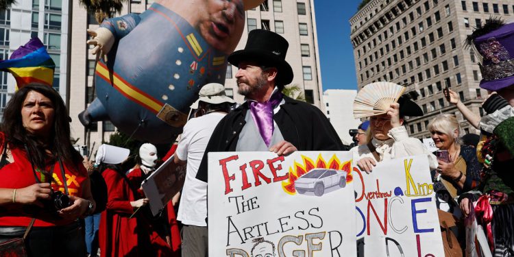 Najbolji znakovi iz protesta koji su demantirali Trumpovu administraciju