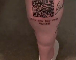 Newcastle Fan dobiva bizarnu tetovažu koja se povezuje s finalnim golom Dana Burn -a Carabao Cup – ali suparnički navijači pronađu način da brutalno uništi njegovu ideju