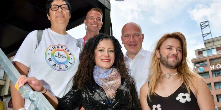 Njemački senator brendovi Tesla a ‘nacistički automobil’ – RT World News